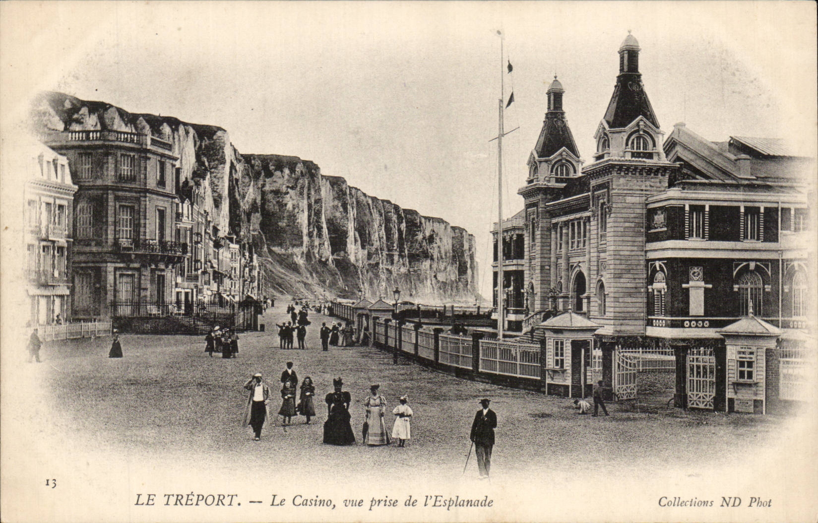 Treport - das Kasino - gesehen vom Esplanade CPA