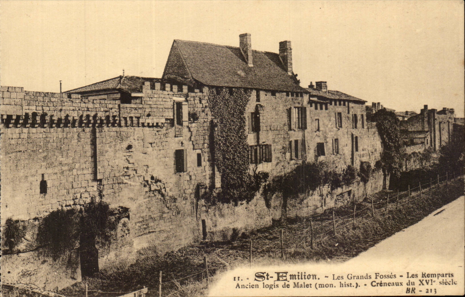 Saint Amilion CPA large pits walls
