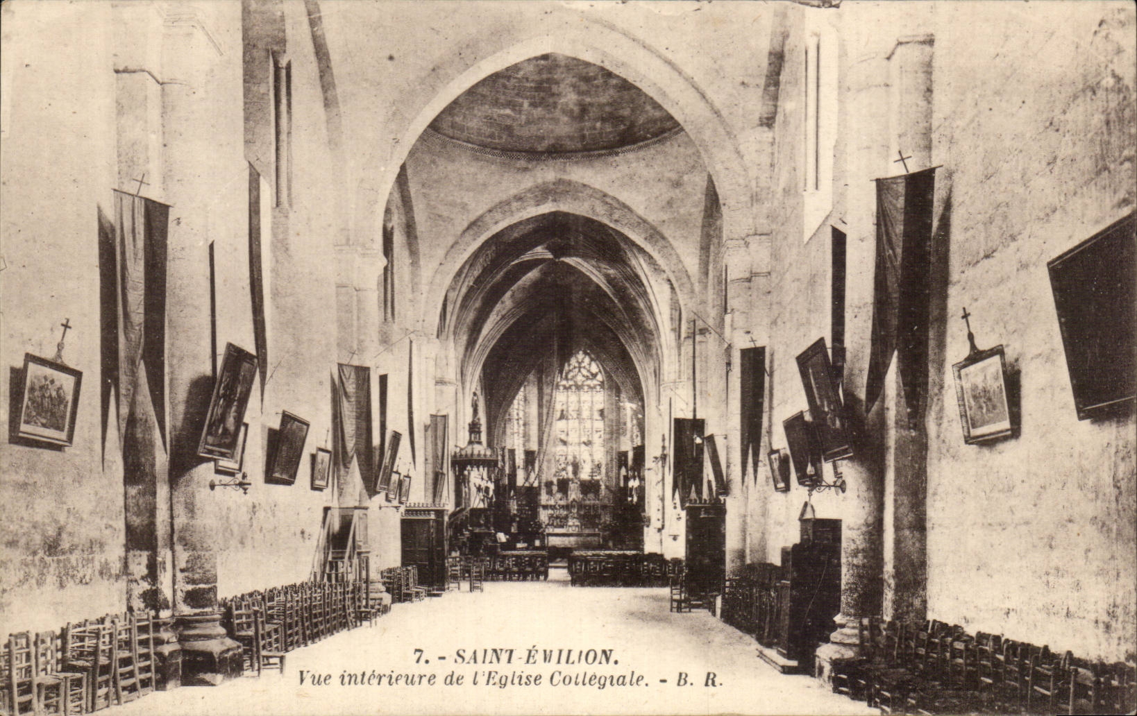 Saint Emilion CPA Seen interior of the collegiate church