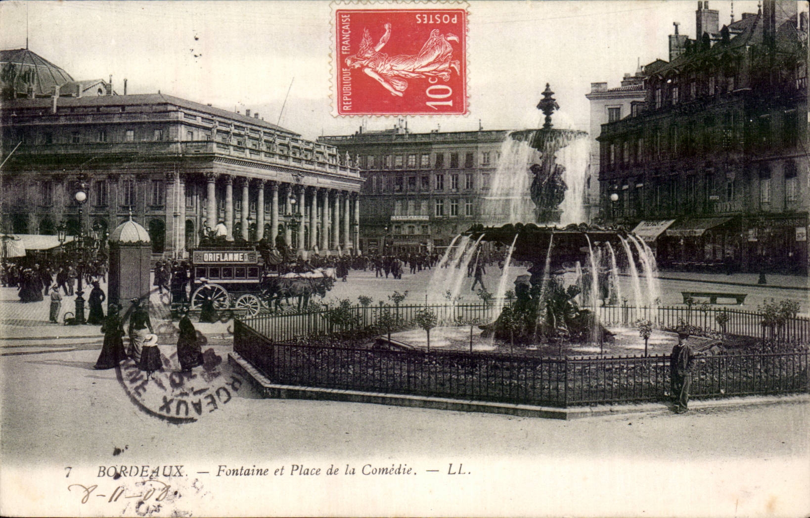 Bordeaux CPA Fountain and place of the Comedy
