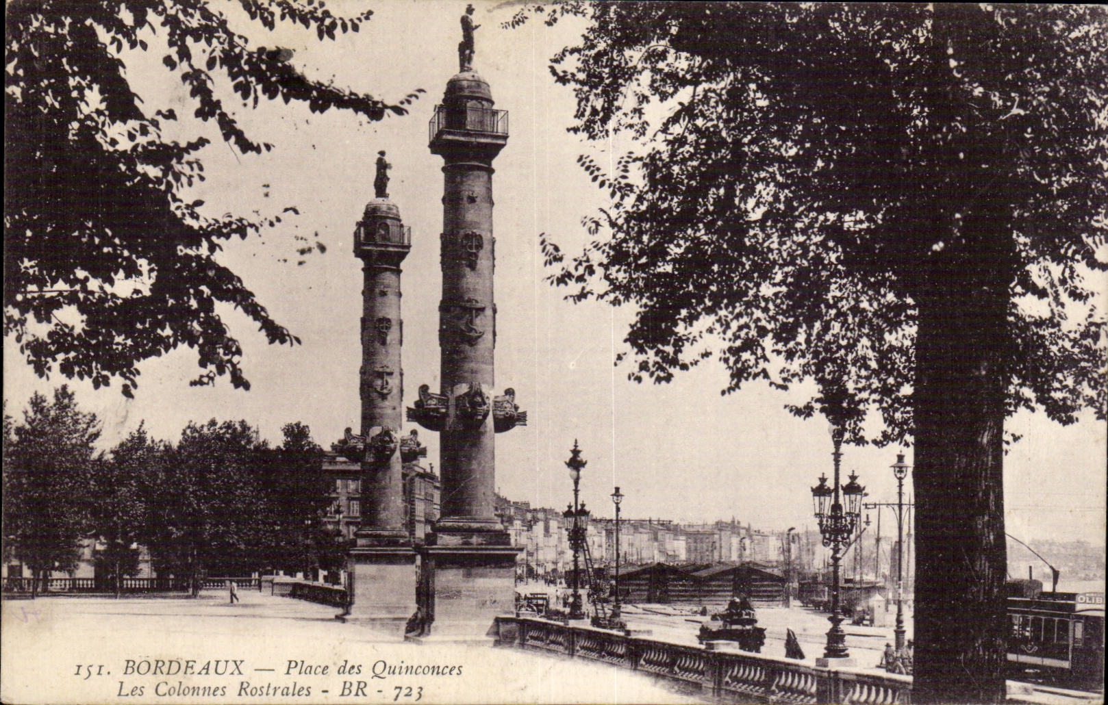 Bordeaux CPA the columns rostrales Place of the Quincunxes