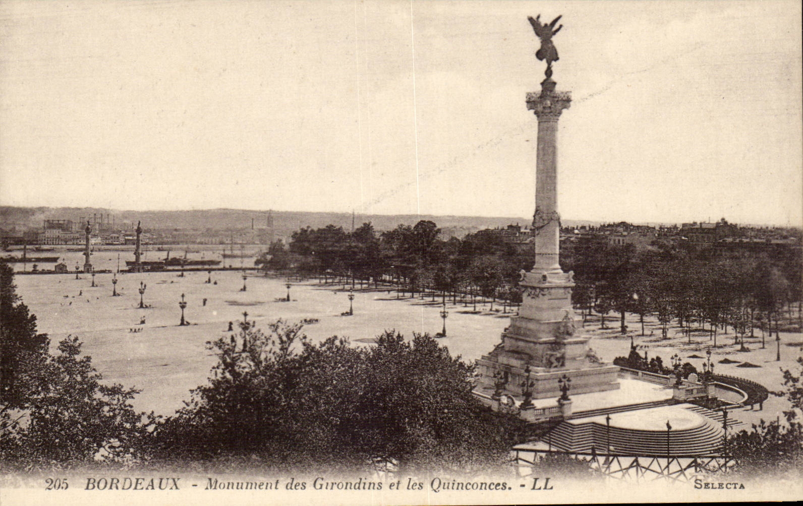 Bordeaux CPA Monument of Of Gironde and Quincunxes