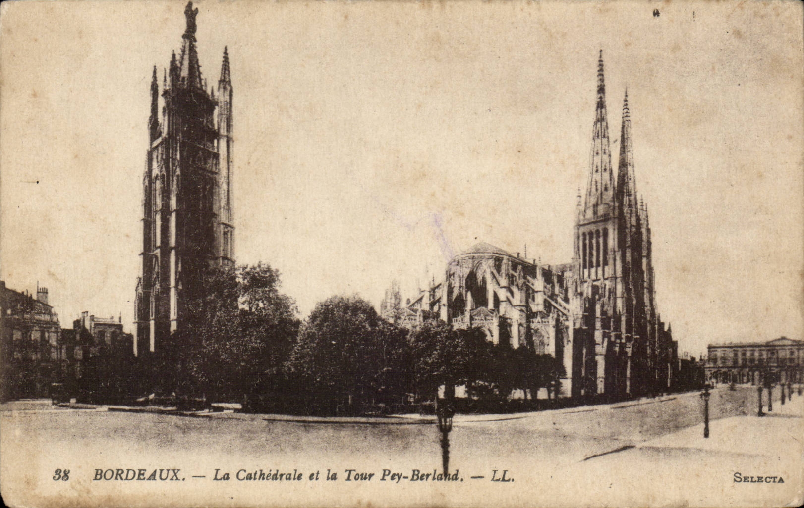 Bordeaux CPA the cathedral and the tower Pey Berland