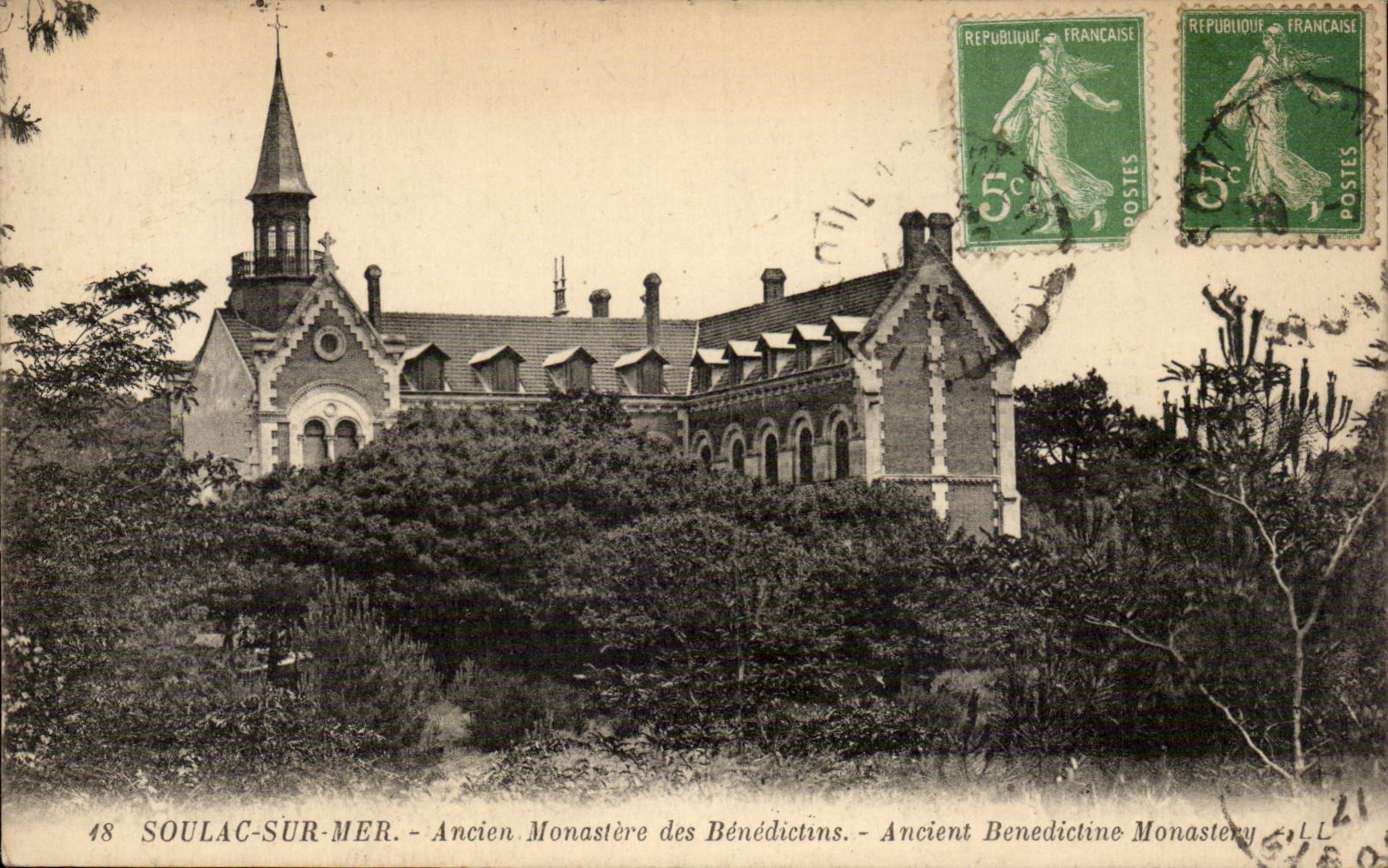 CPA Soulac on sea Old monastery of the Benedictines