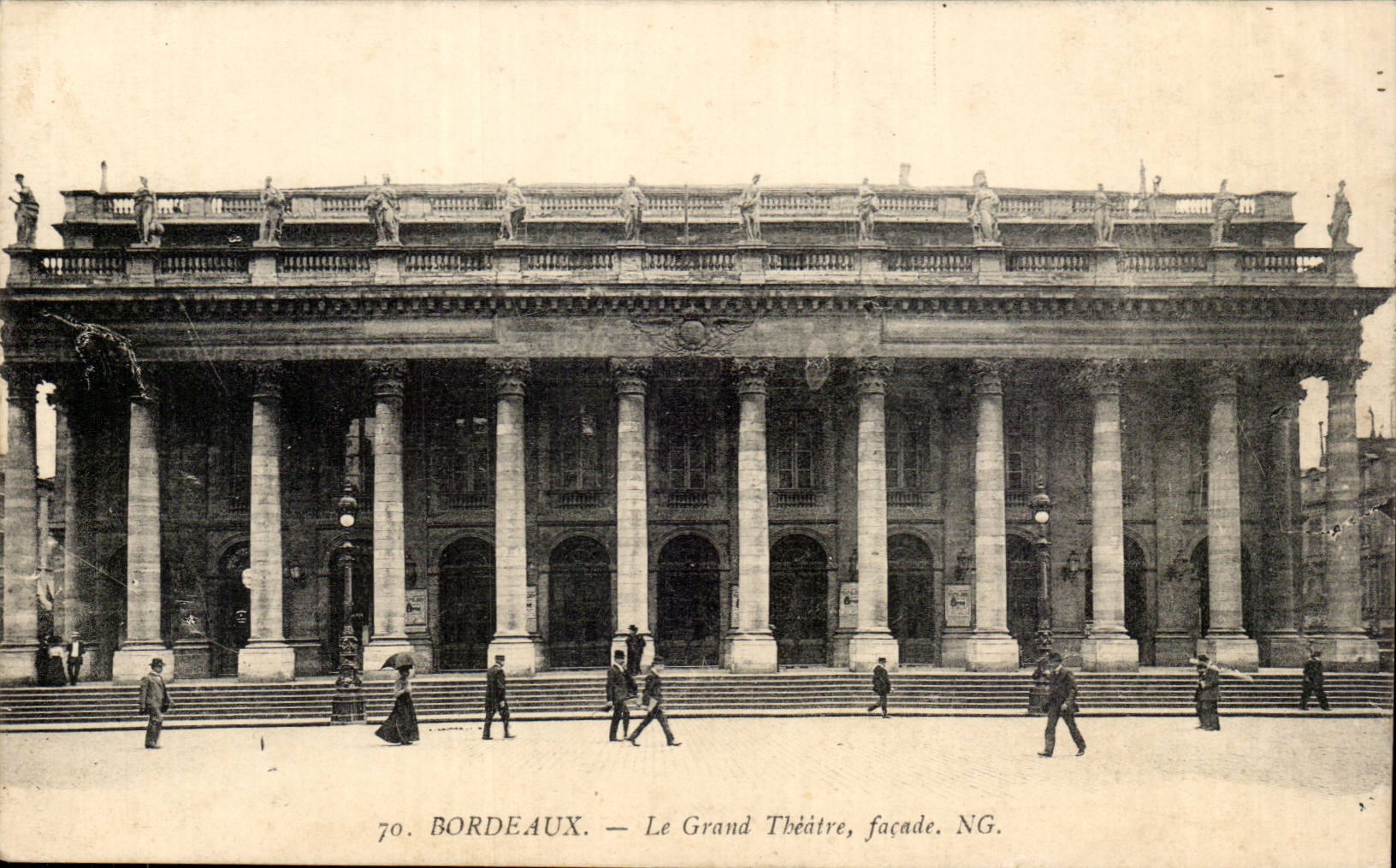 CPA Bordeaux the large theater frontage