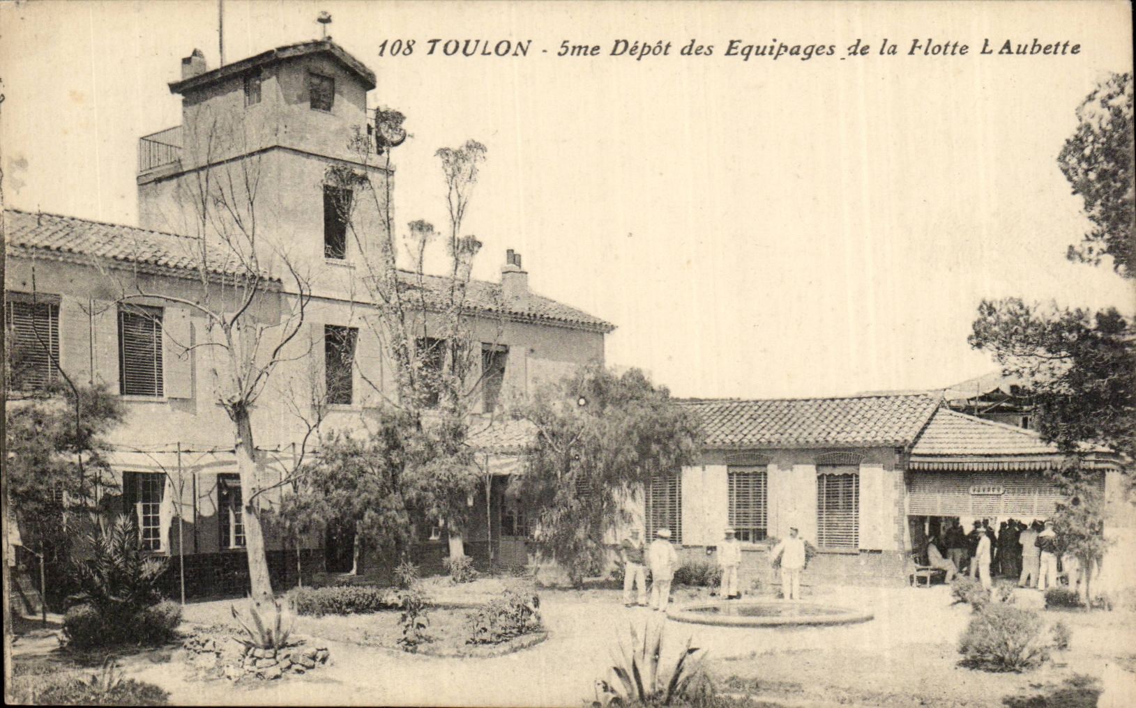 Toulon CPA 5th deposit of the crews of the fleet the bus shelter