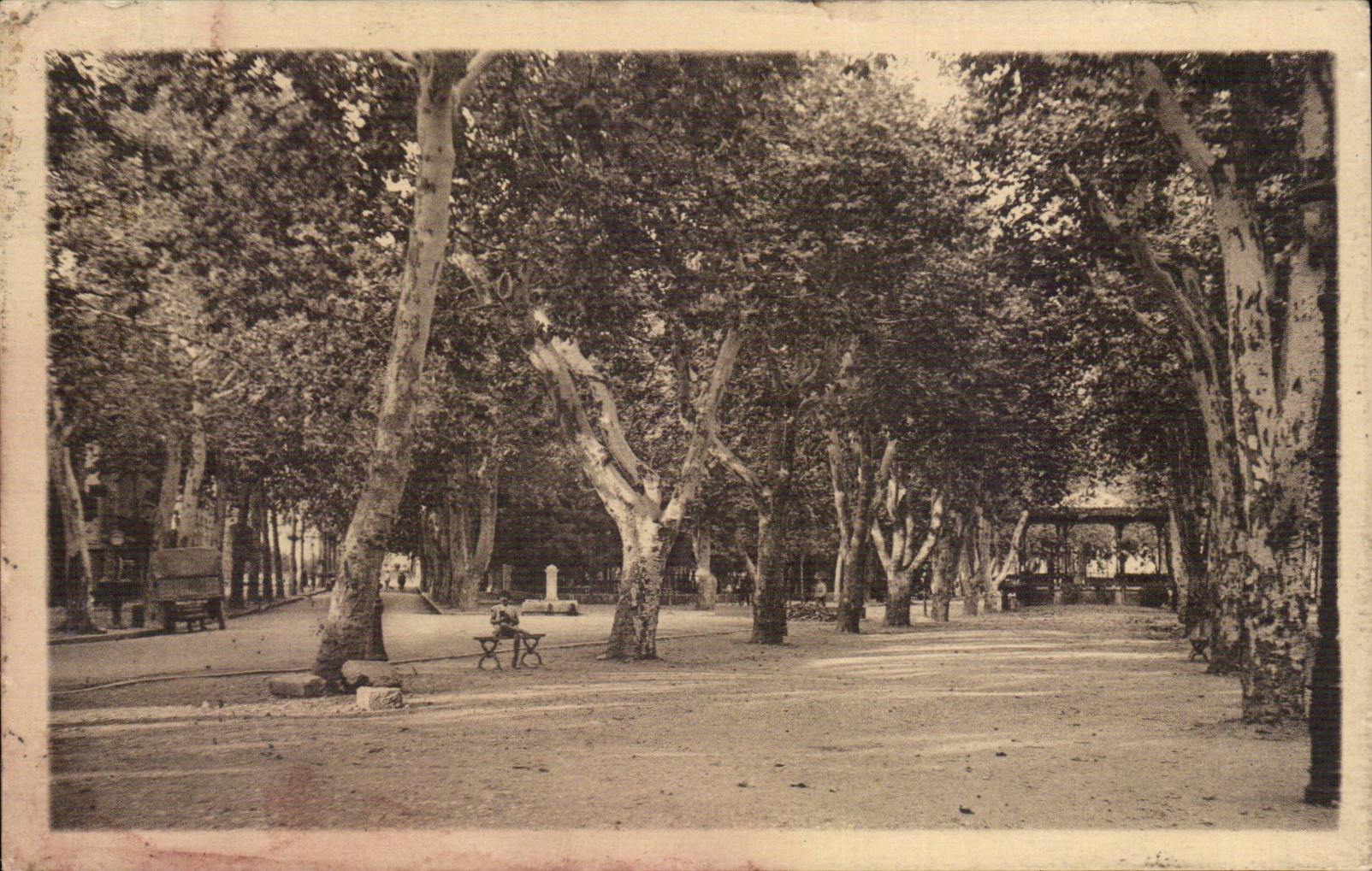 Gone Draguignan CPA of Azemar and Joffre boulevard