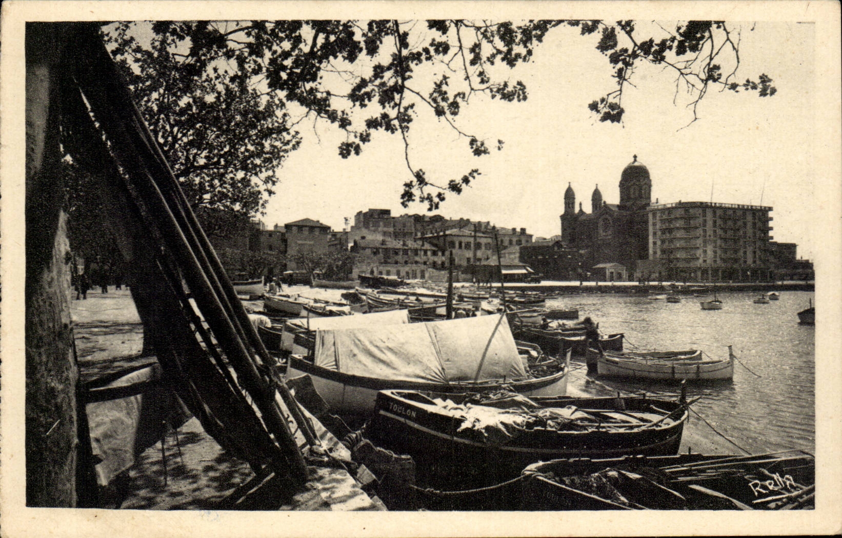 Saint Raphael CPA Boats of sin to the port