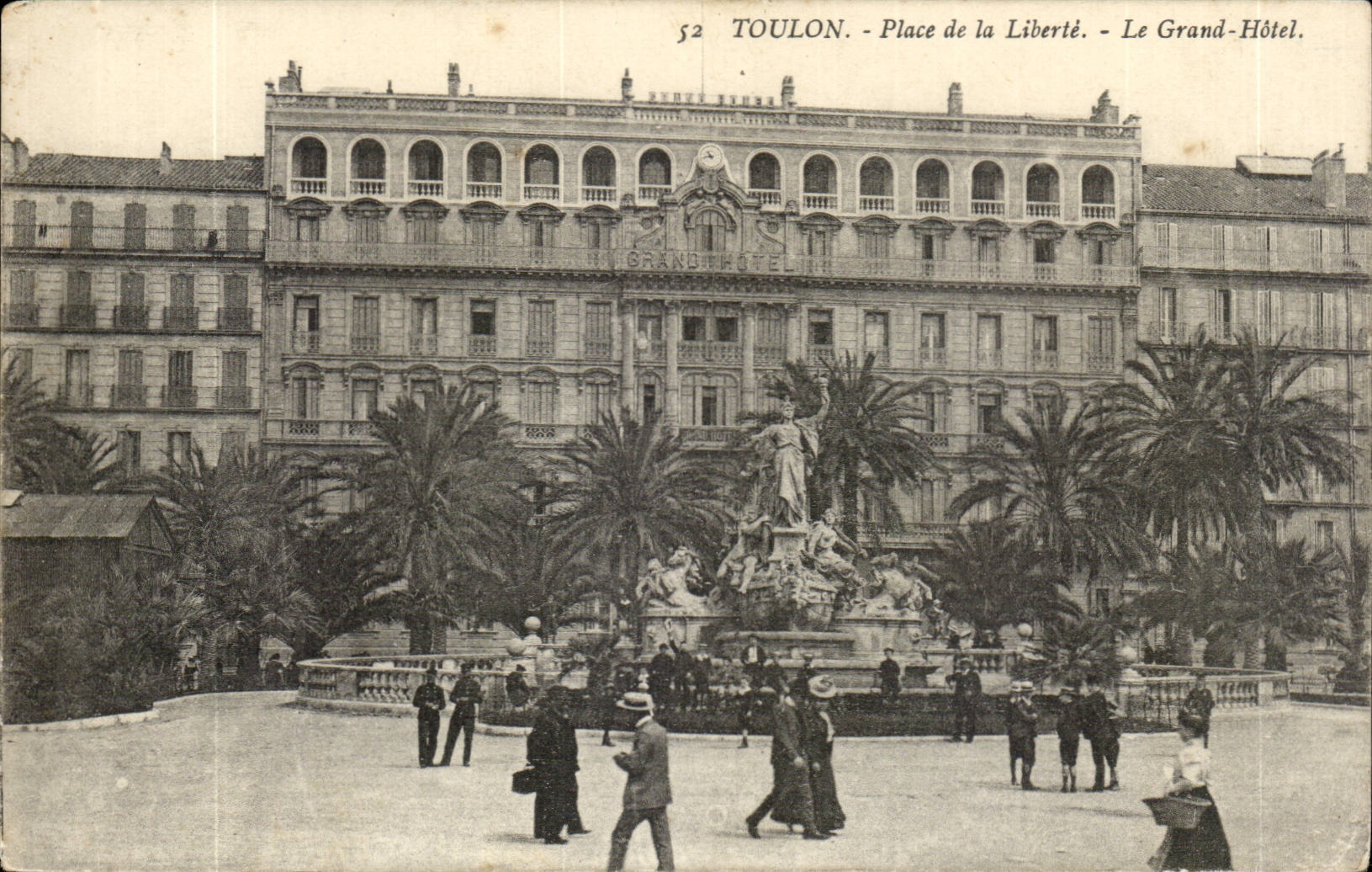Toulon CPA Places freedom the large hotel