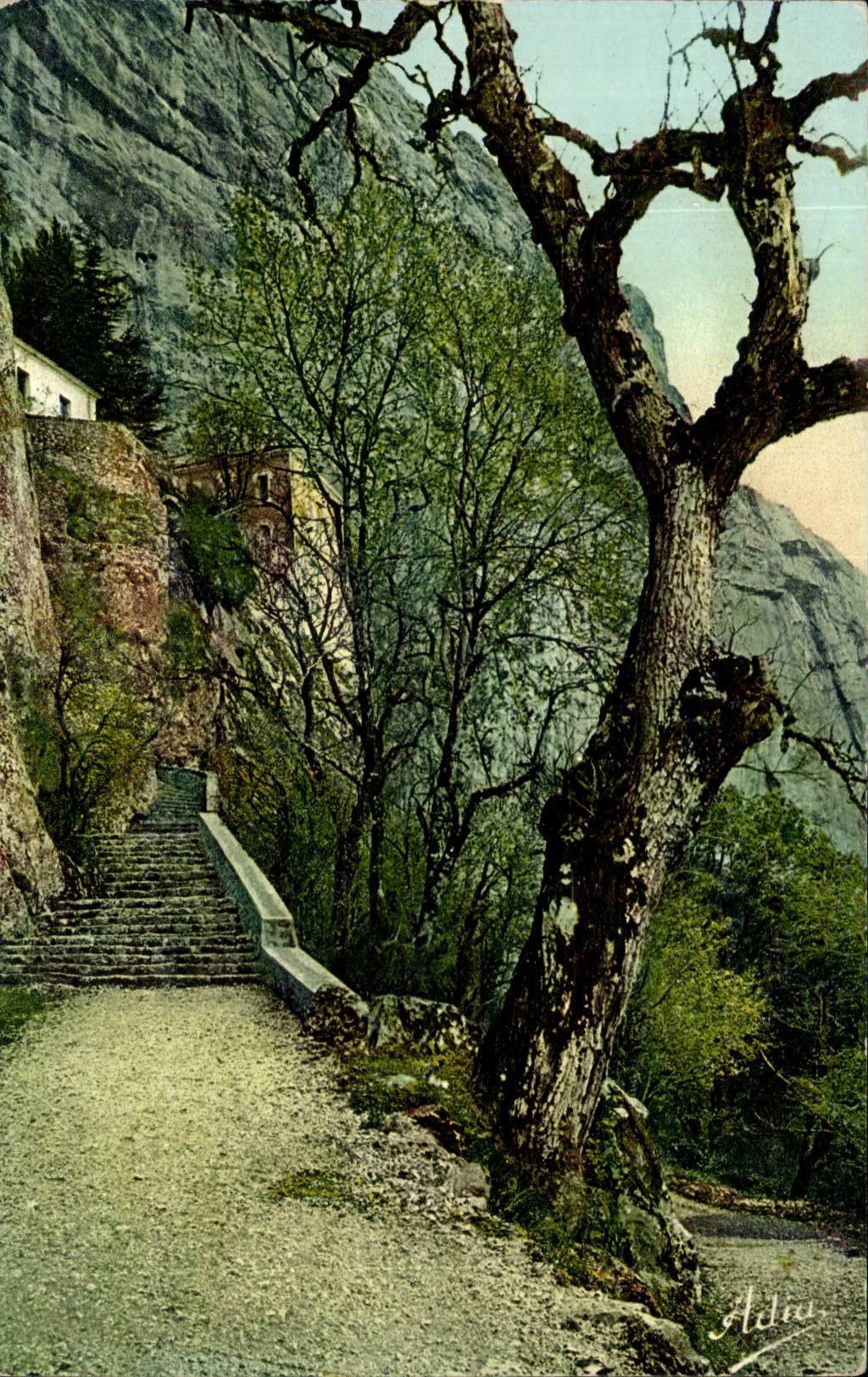 Hotellerie et grotte de Sainte Baume CPA St Zacharie