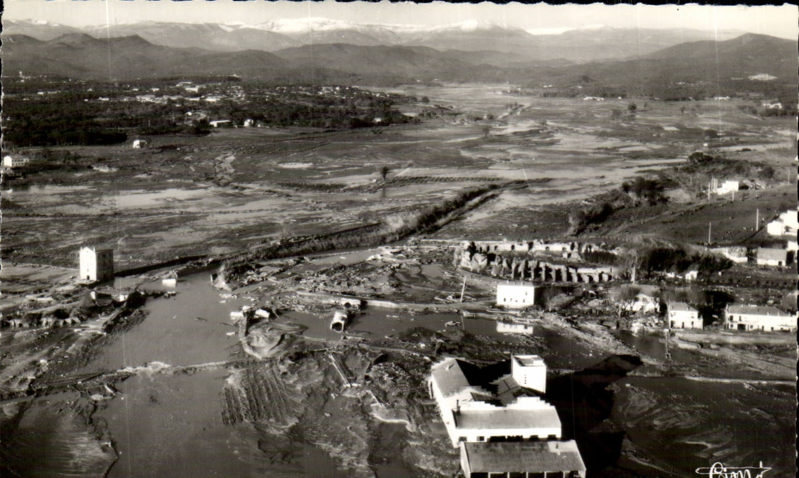 Frejus after the catastrophe Low valley of Reyran and district of arena