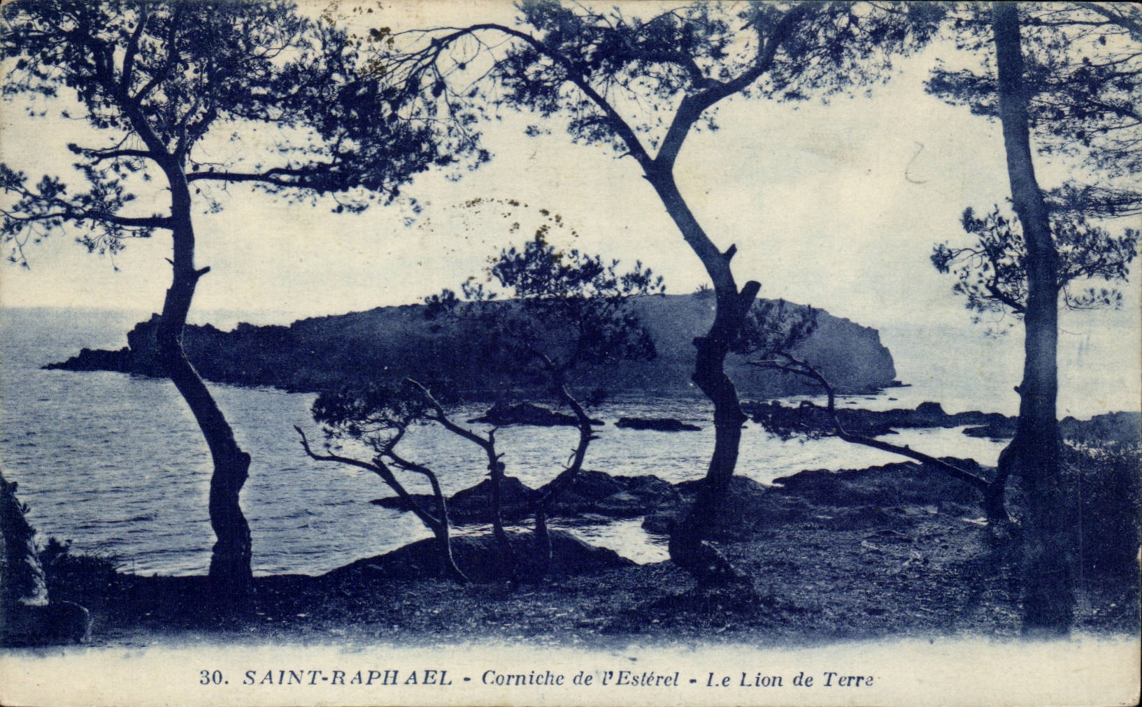 CPA Saint Raphael Cornice of the esterel the ground lion