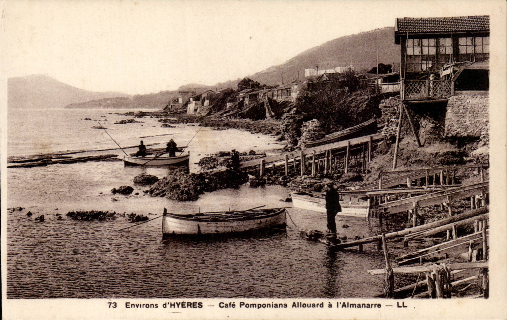 Environs d'Hyeres CPA Cafe Pomponians Allouard a l'amanarre