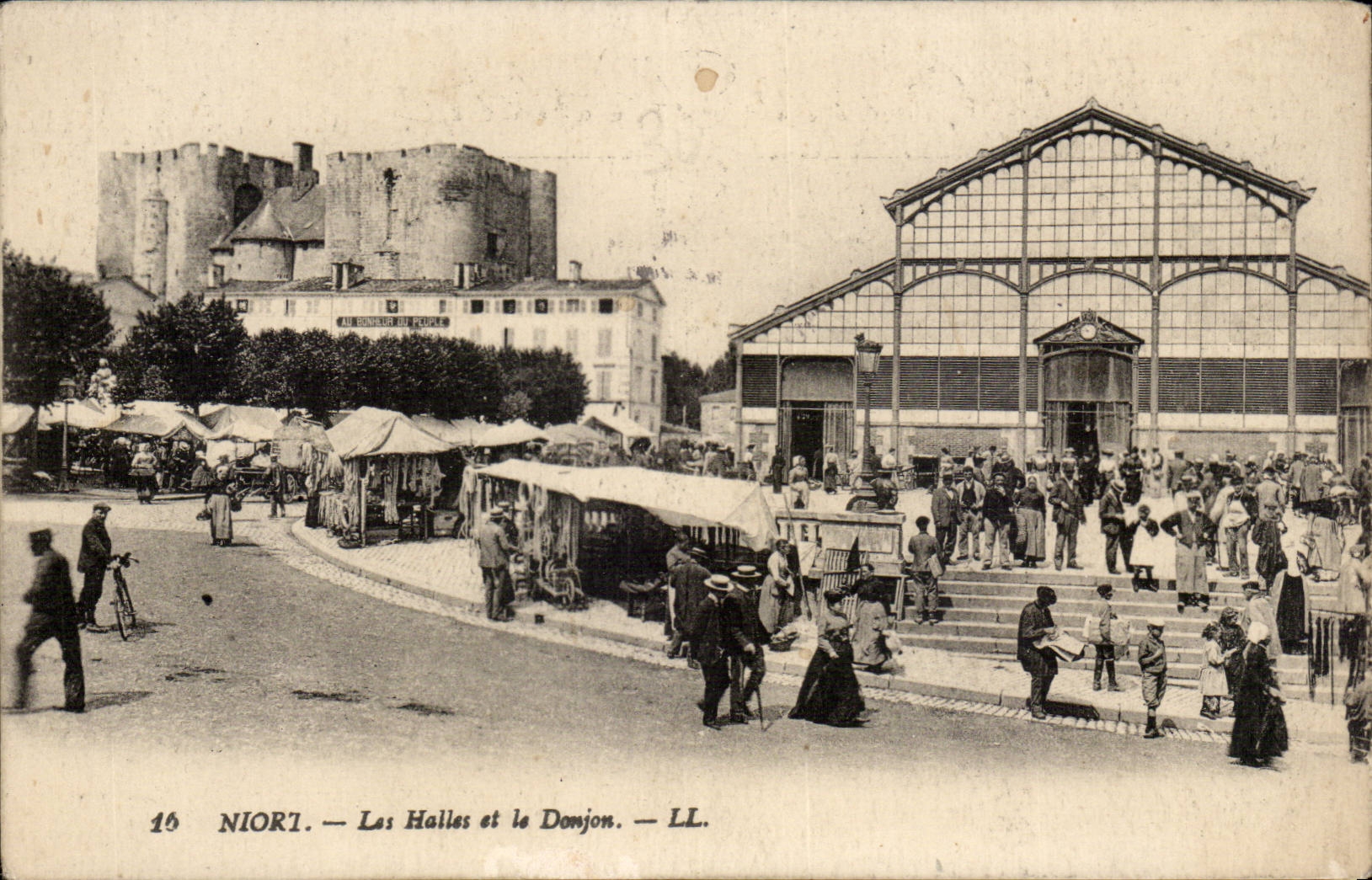 Niort - Markets and the Keep - CPA