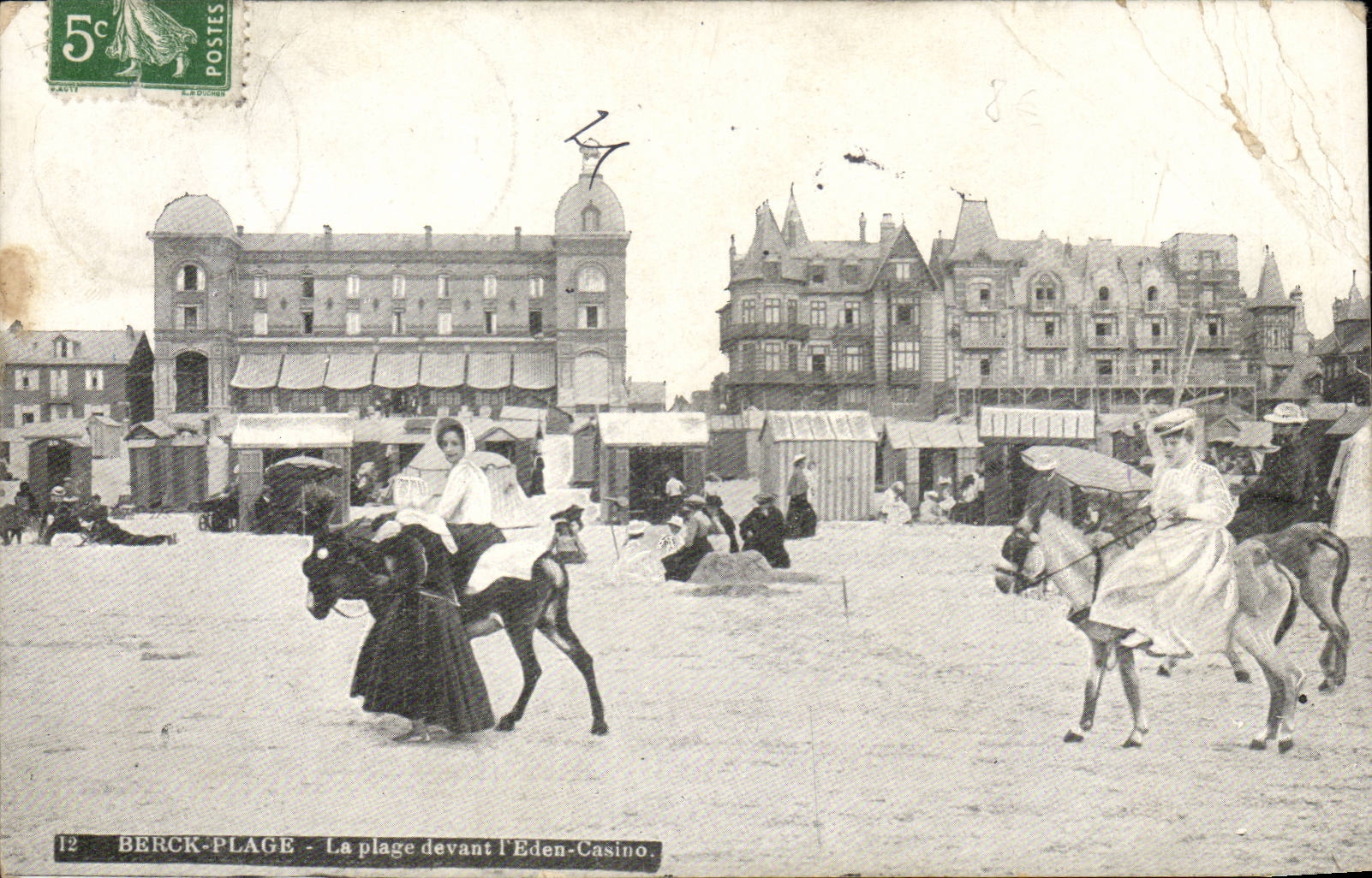 Berck Beach - the Beach in front of the Eden Casino - CPa 