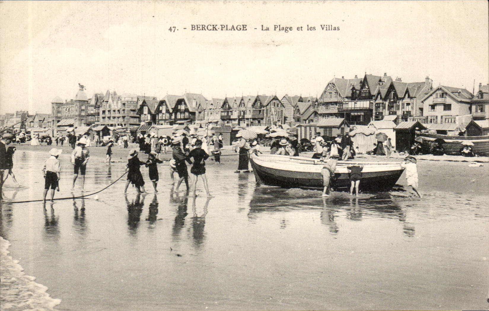 Berck Beach - the Beach and Villas - boat - boat - CPA