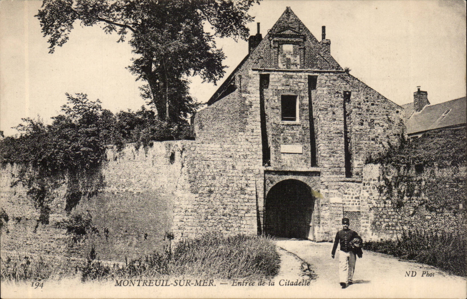 Montreuil On Sea - Entrance of the Citadel - CPA