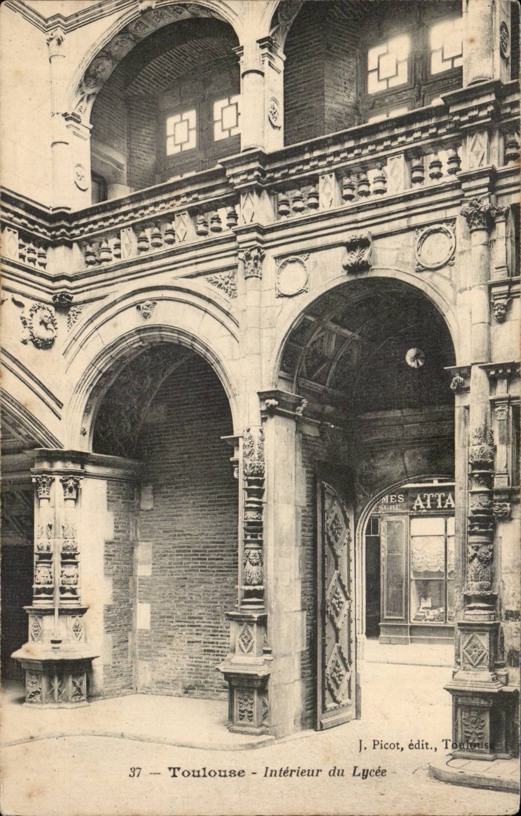 Toulouse - Interieur du Lycee - CPA 