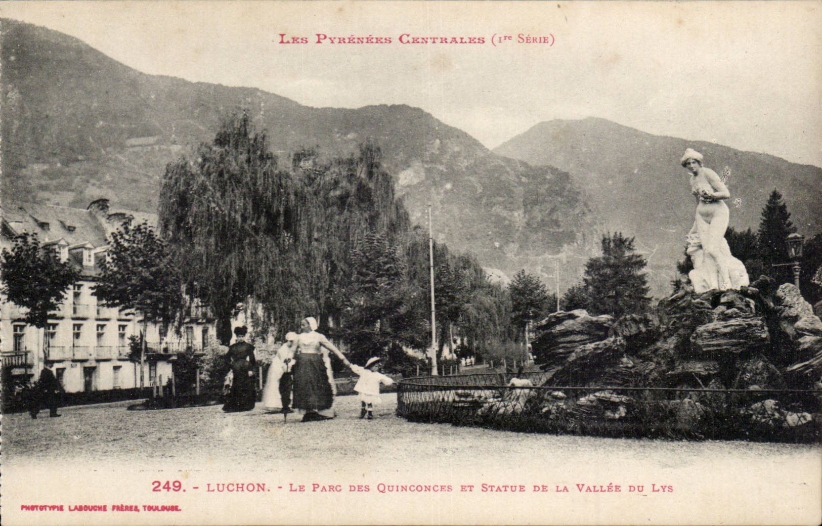 Luchon - der Park des Quincunxes und der Statue des Tales der Lilie - CPA