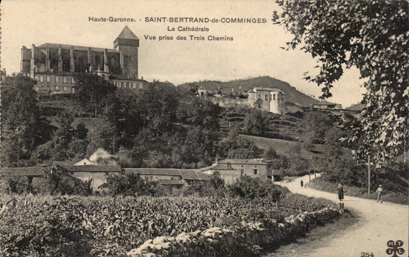 Saint Bertrand de Comminges - the Cathedral - Seen from of Three Ways CPA