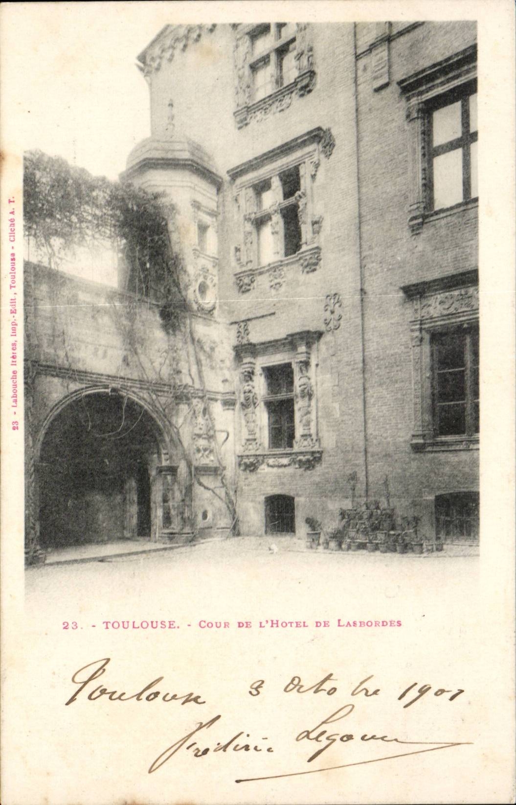 Toulouse - Cour de l'Hotel de Lasbordes CPA 