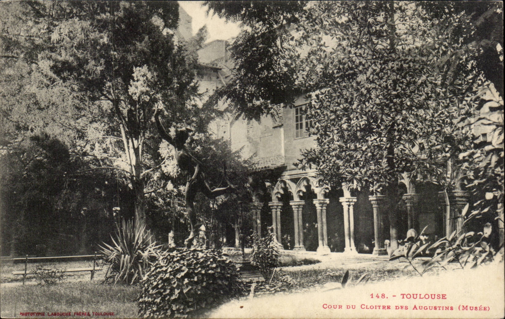 Toulouse - Cour - Cloitre des Augustins - CPA 