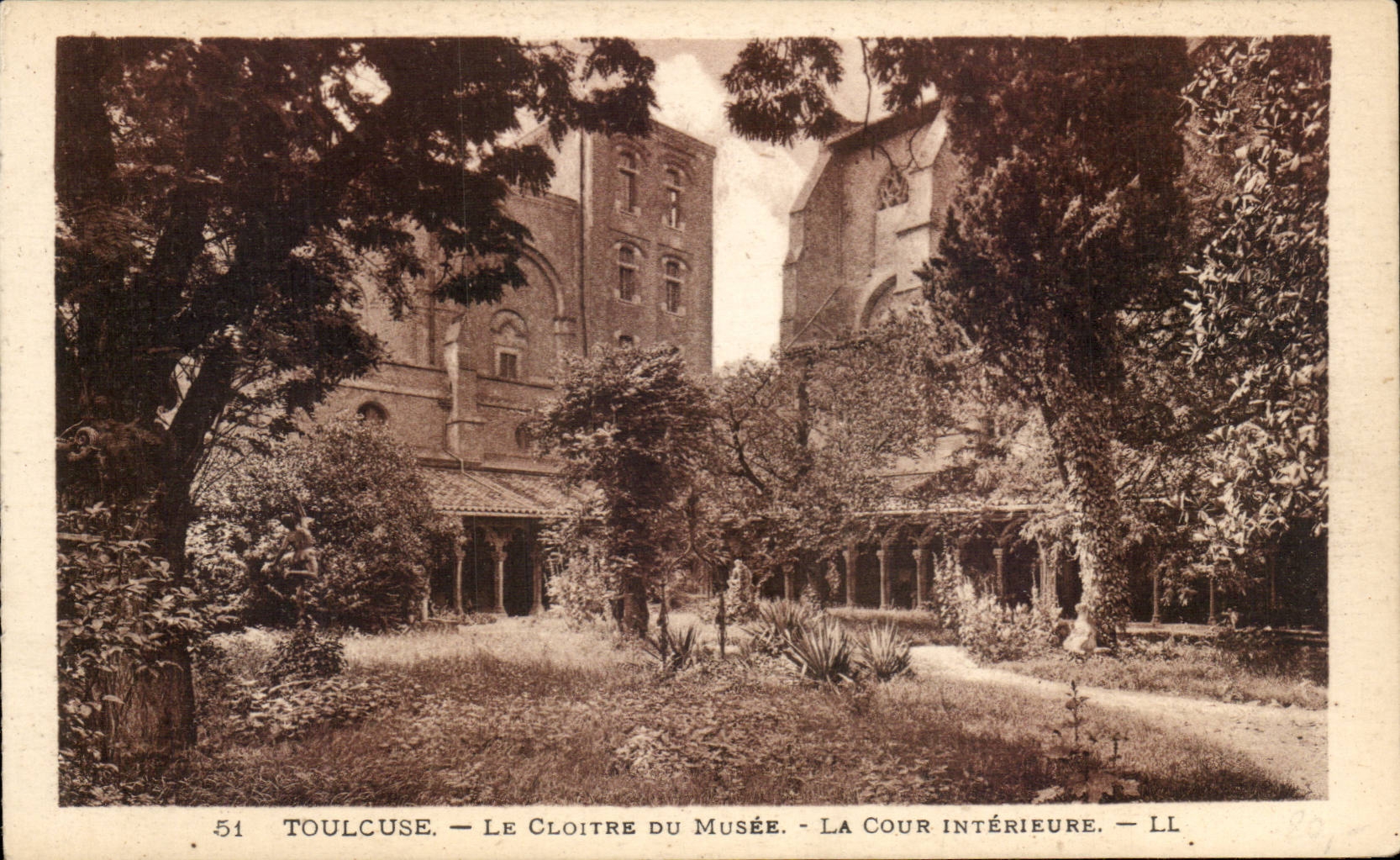 Toulouse - Le Cloitre du Musee des Augustins - La Cour - CPA 