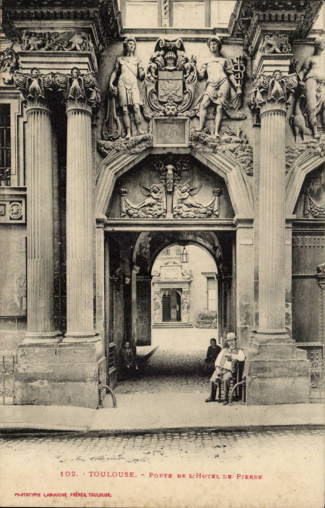 Toulouse - Porte de l'Hotel de pierre - CPA 