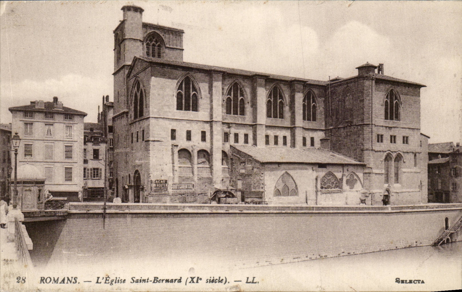 Romans sur Isere - L'Eglise Saint Bernard - CPA 