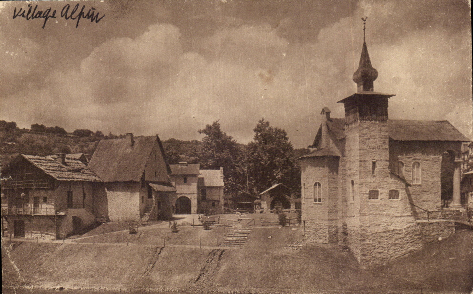 Fair International of Lyon - Alpine Village - the Communal oven and the Church - CPA