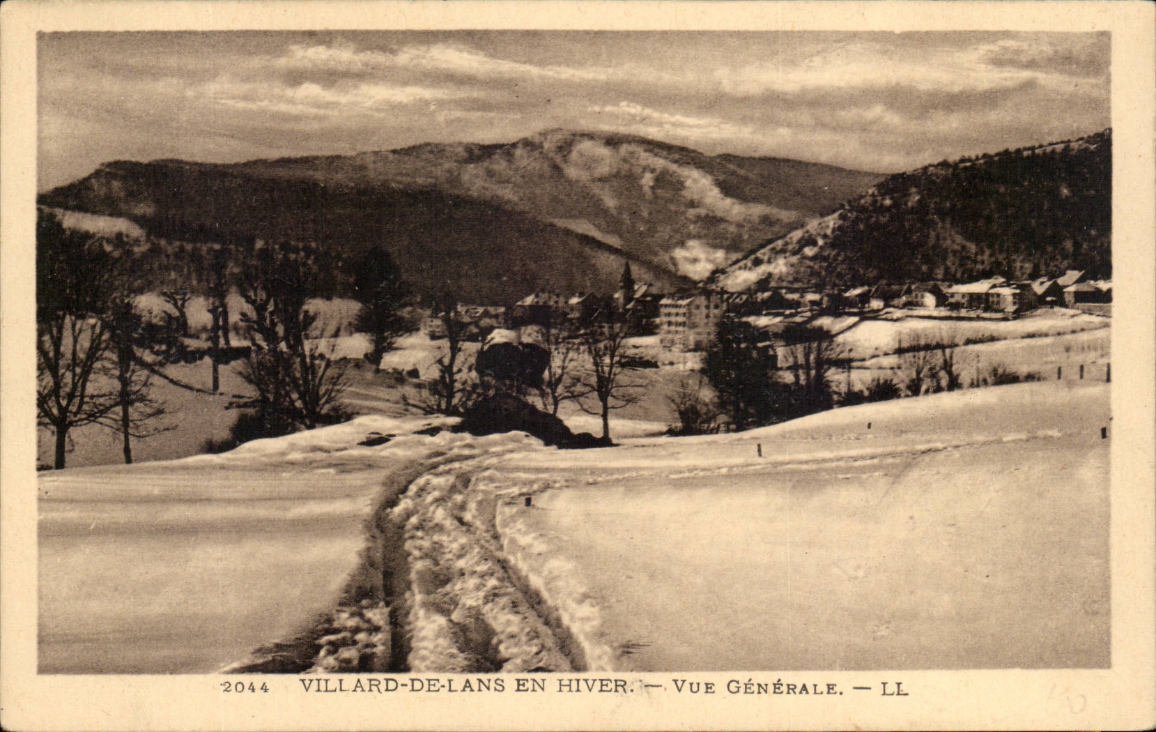 Villard de Lans - in Winter - View CPA