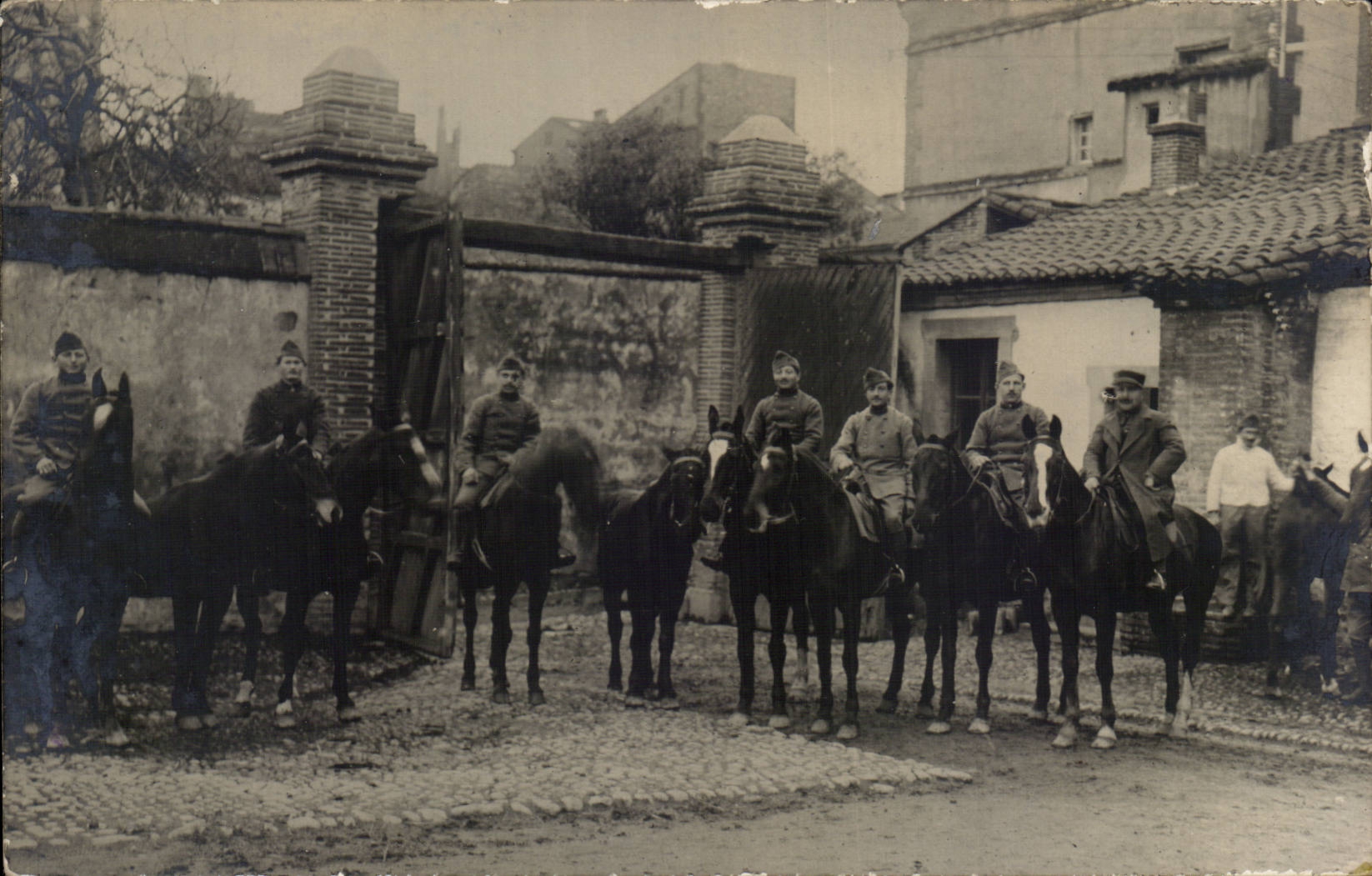 Real photo Grenoble Cavaliers has horse (militaria) TOP