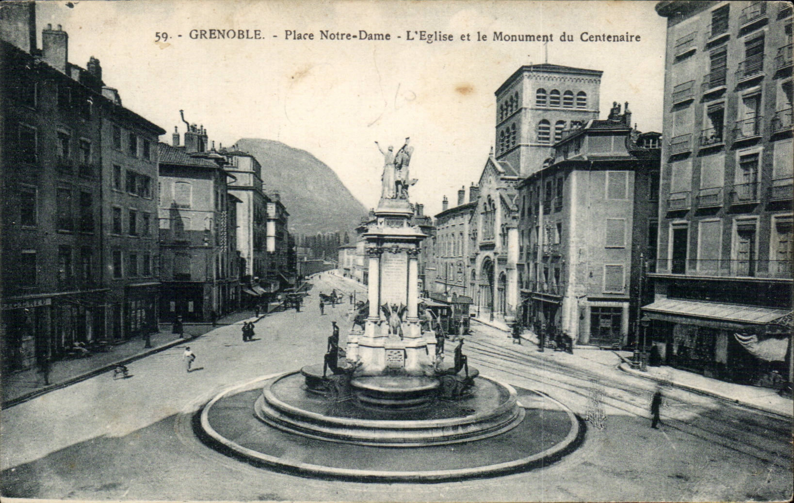 Grenoble CPA Places Notre Dame the church and the monument of the centenary