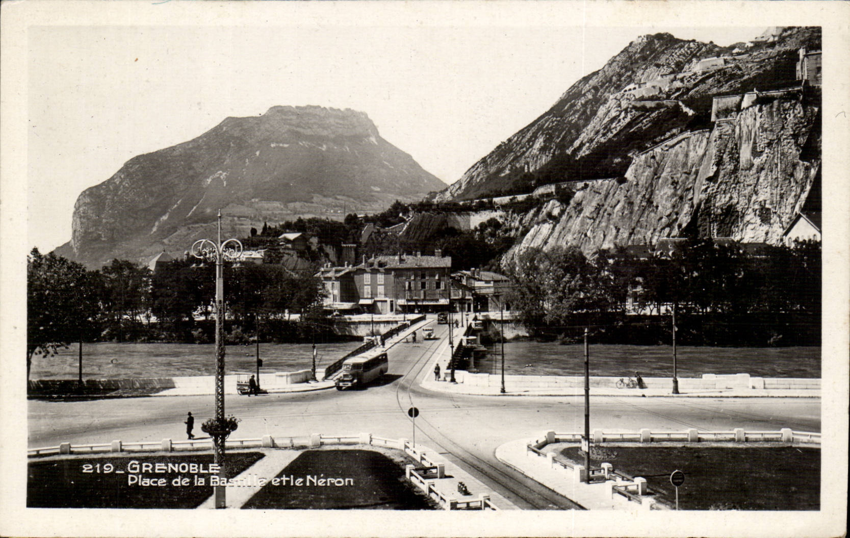 Grenoble CPA Places Bastille and Neron