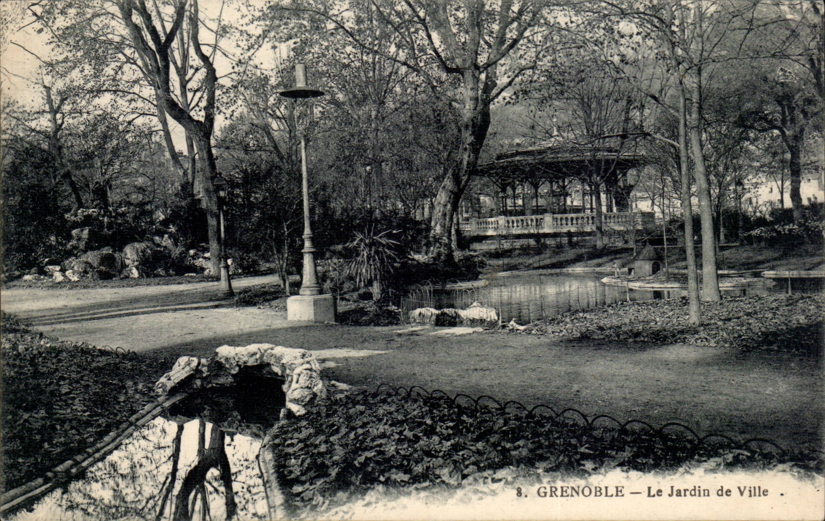 Grenoble CPA the garden of city