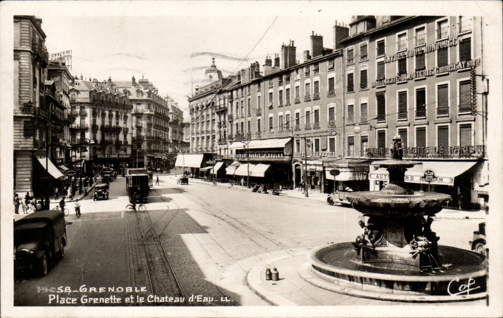 Grenoble CPA Places Grenette and the tower water