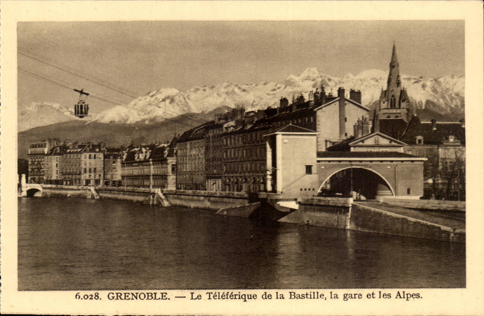 Grenoble CPA the teleferic of the Bastille Train station and the Alps