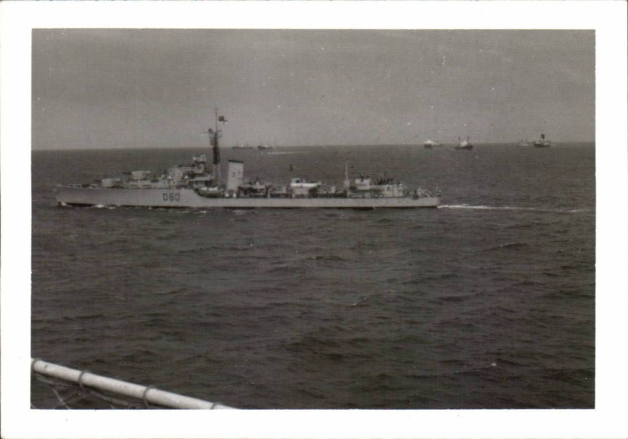 CPA Real photo Boat (boat ship war)