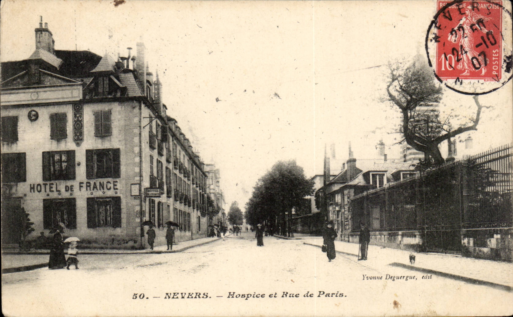 Nevers - Old people's home and Street of Paris - Hotel of France - CPA
