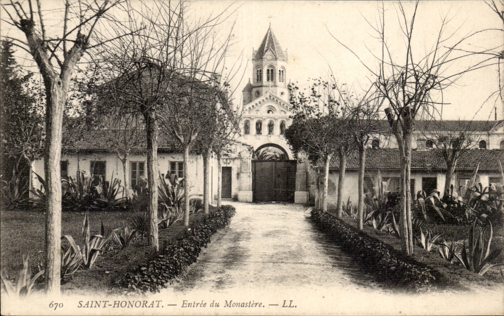 Insel-Str Honorat - Eingang des Klosters - CPA