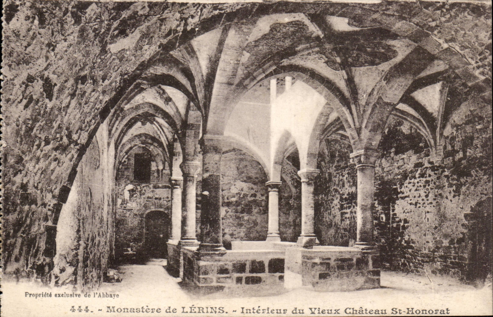 Kloster von Lerins - Innenraum des alten Schlosses - CPA