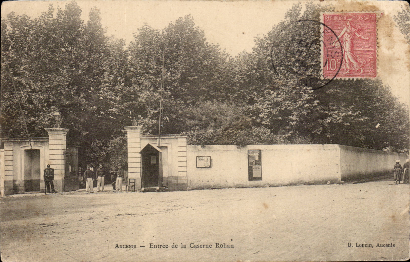 Ancenis - Entrance of the Rohan Barracks - CPA (militaria)
