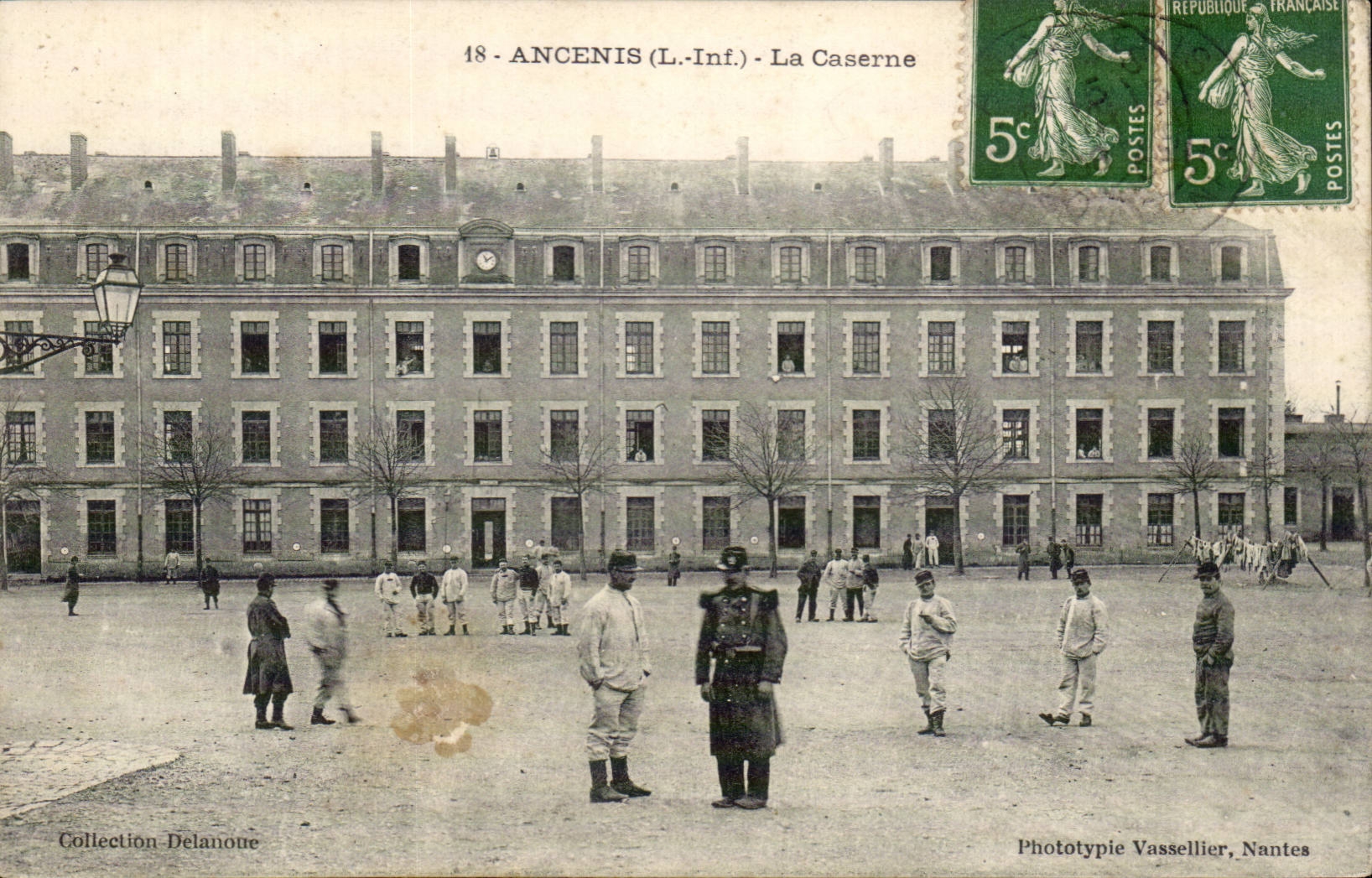 Ancenis - the Barracks - CPA