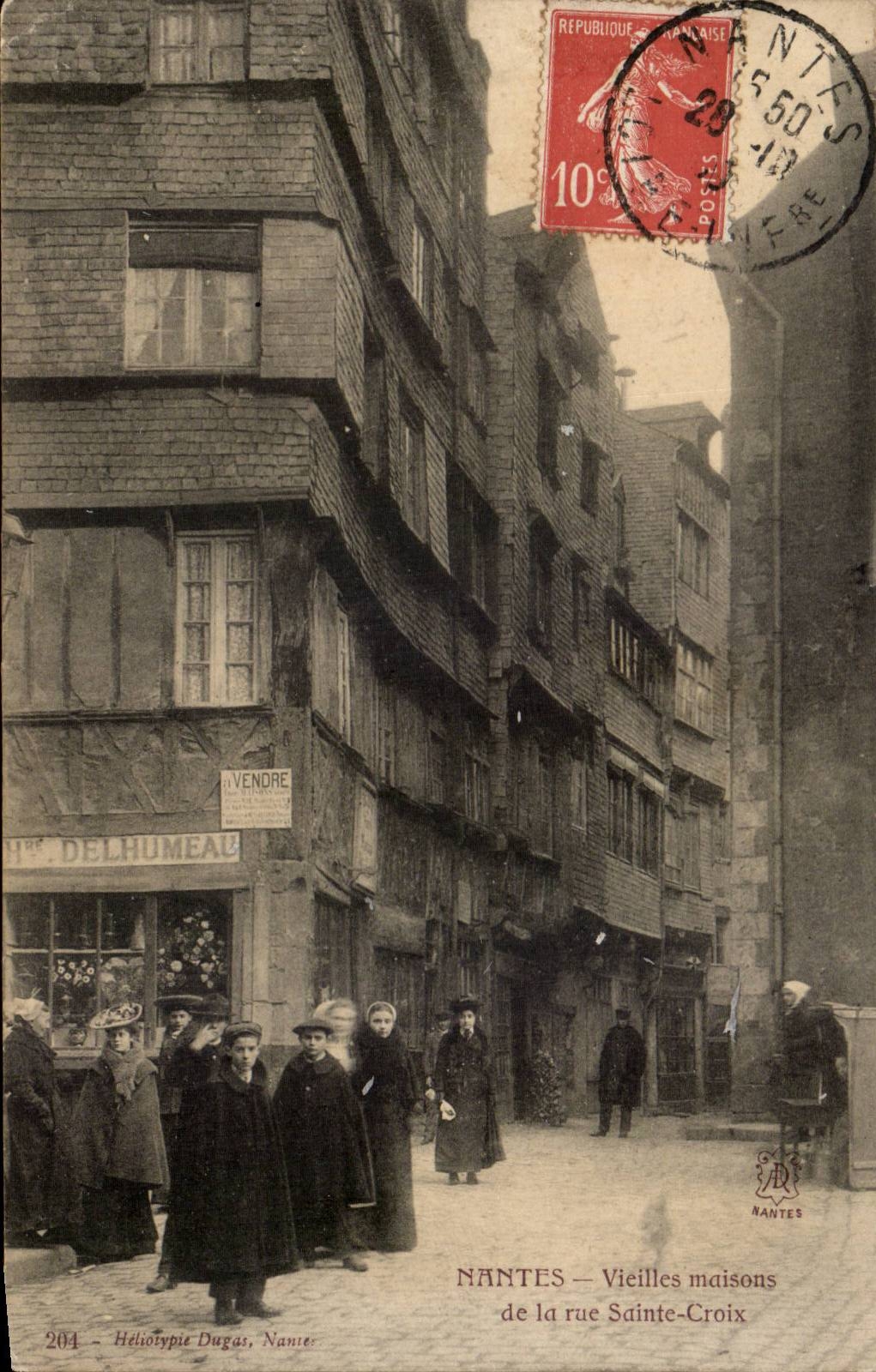 Nantes CPA Old houses of the street Sainte Cross