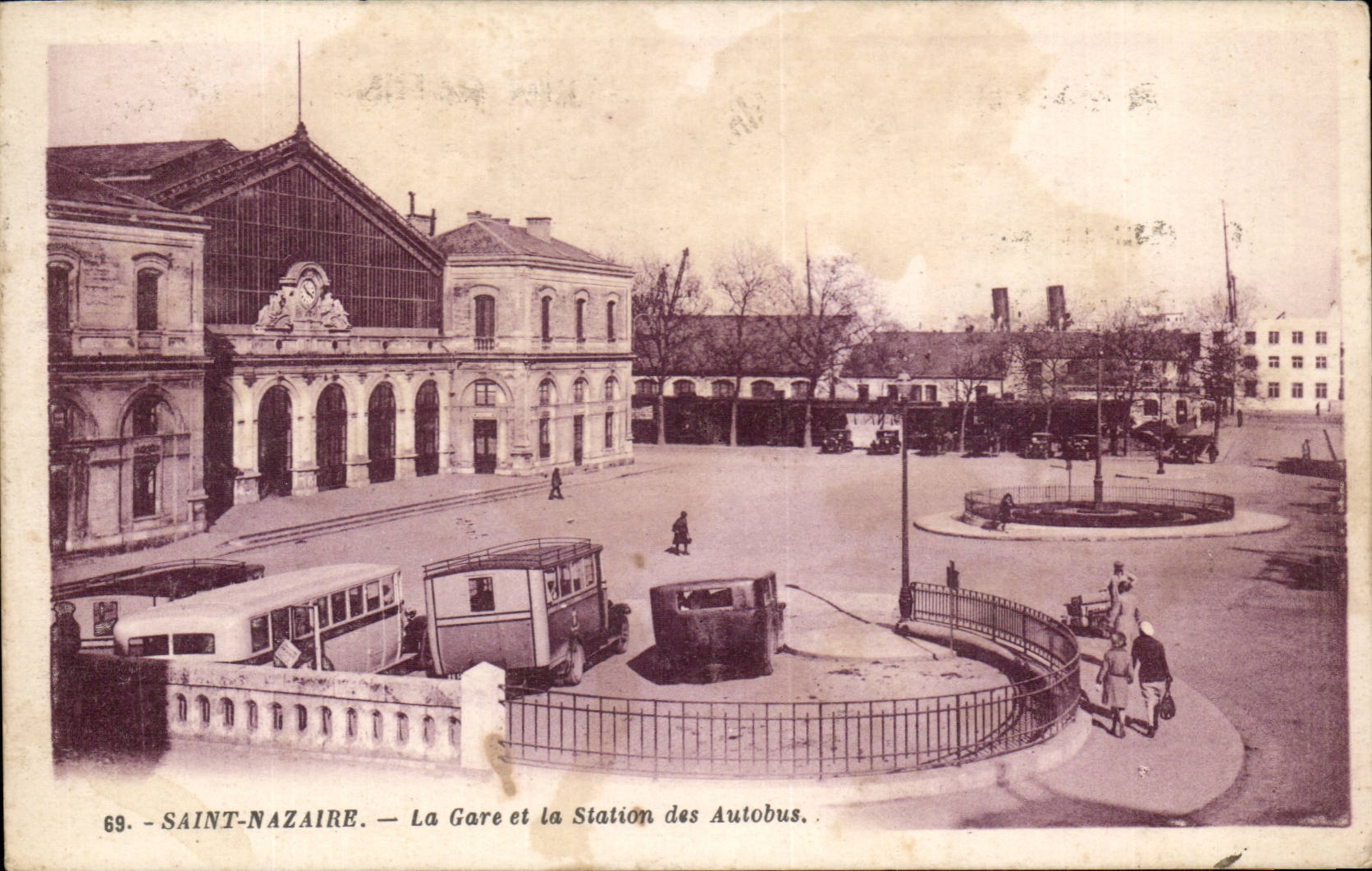Saint Nazaire CPA Train station and the station of the buses