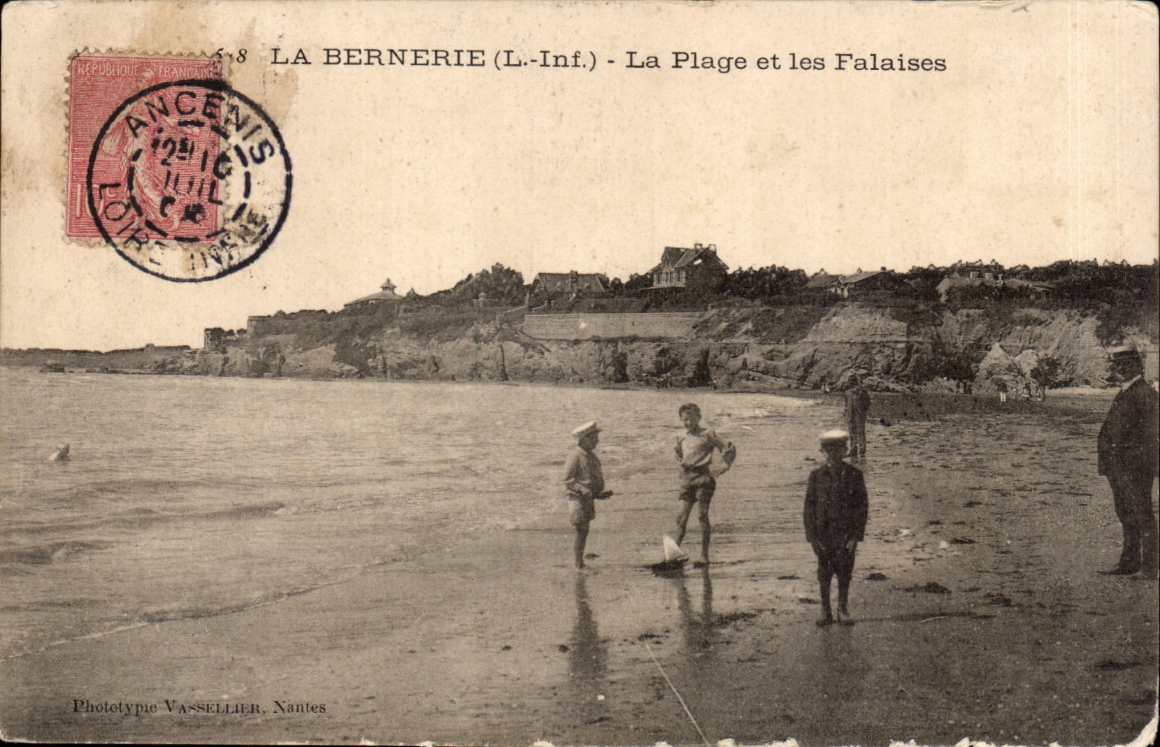 Bernerie CPA the beach and cliffs