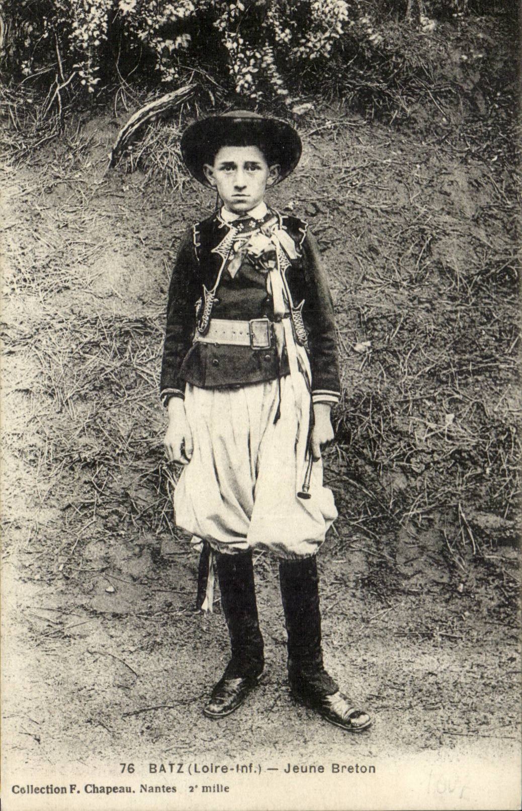 Breton Batz CPA Young (folklore costume)