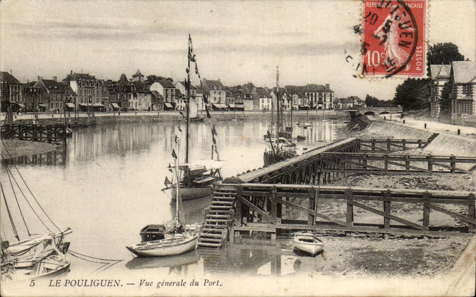 Pouliguen CPA View of the port