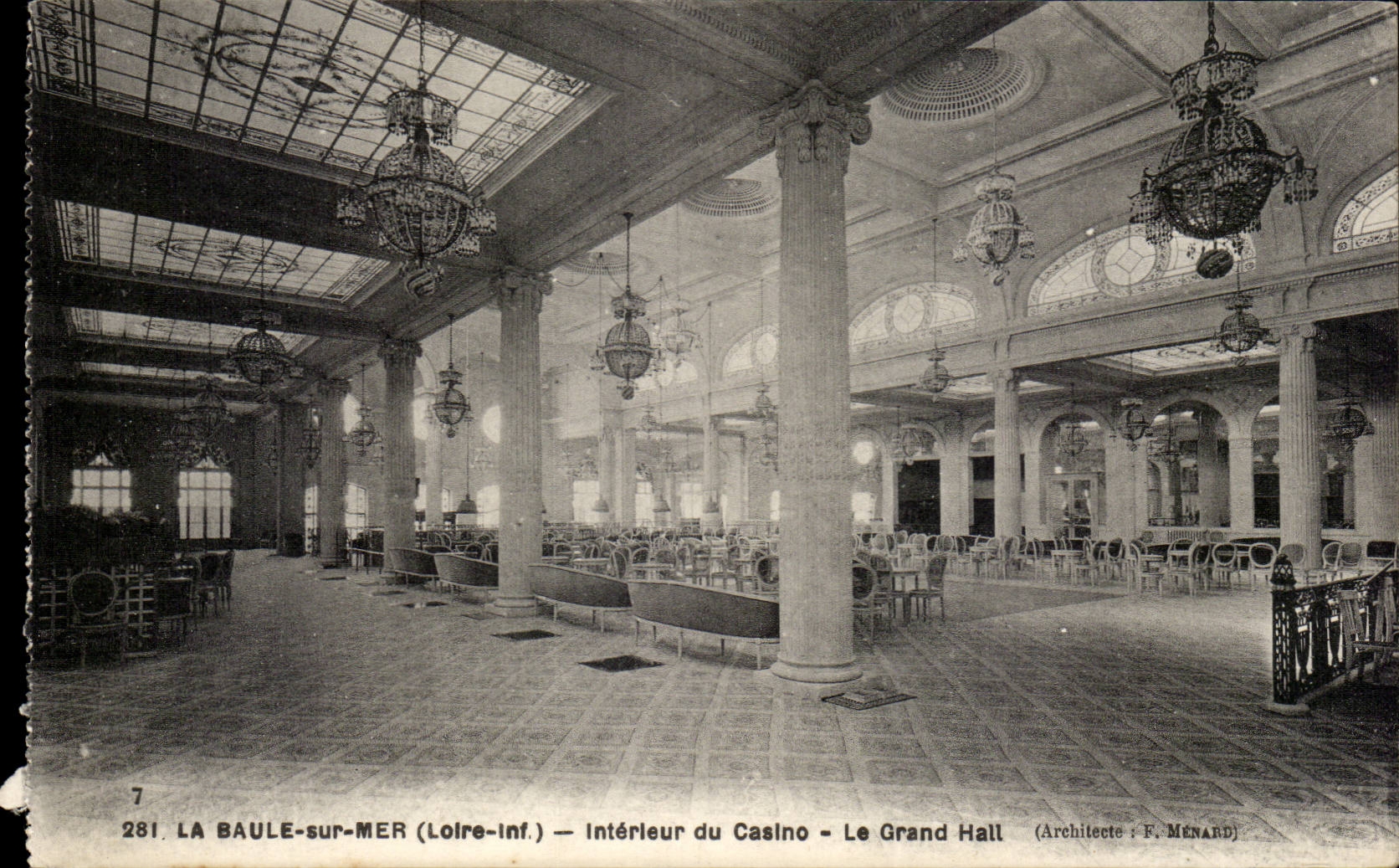 Interior La Baule CPA of the casino the large hall