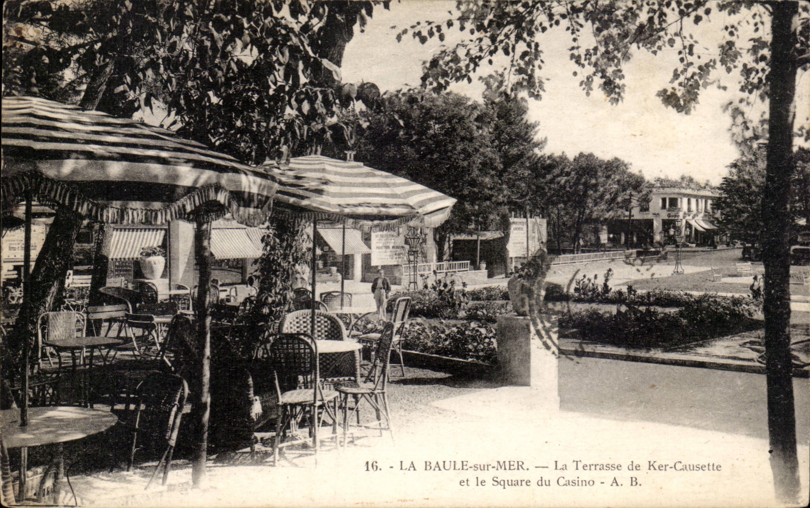 La Baule CPA die Terrasse von Ker Causette und der allgemeine Garten vom Kasino